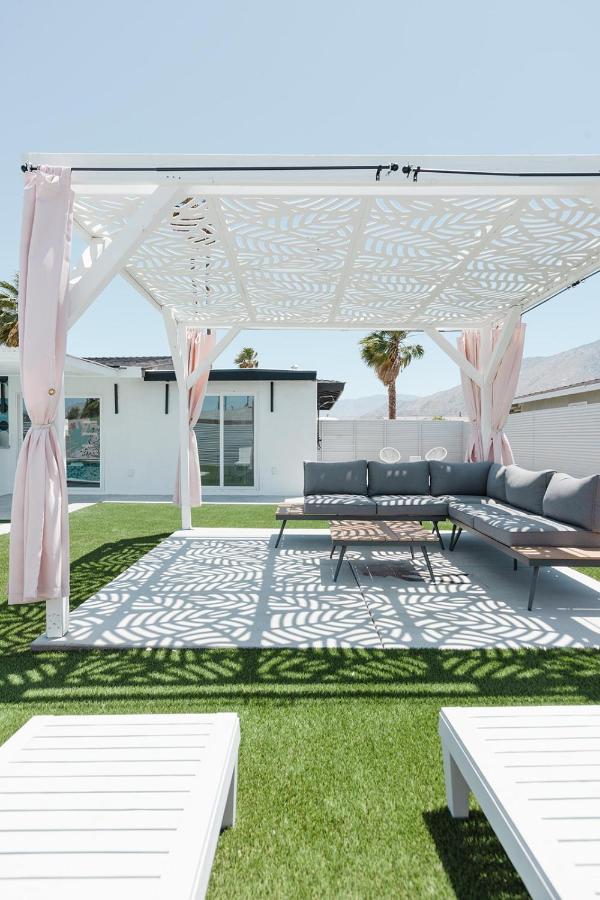 Palm Vista By Rather Be Properties Palm Springs Extérieur photo